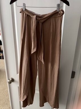 Wide-Leg Tie-Waist Pants in Light Brown